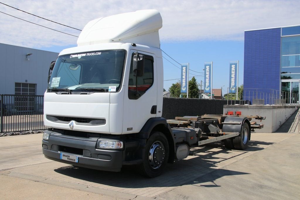 Renault PREMIUM 270 DCI - Problème moteur. (bj 2005), Auto's, Vrachtwagens, Bedrijf, Te koop, Elektrische ramen, Trekhaak, Renault