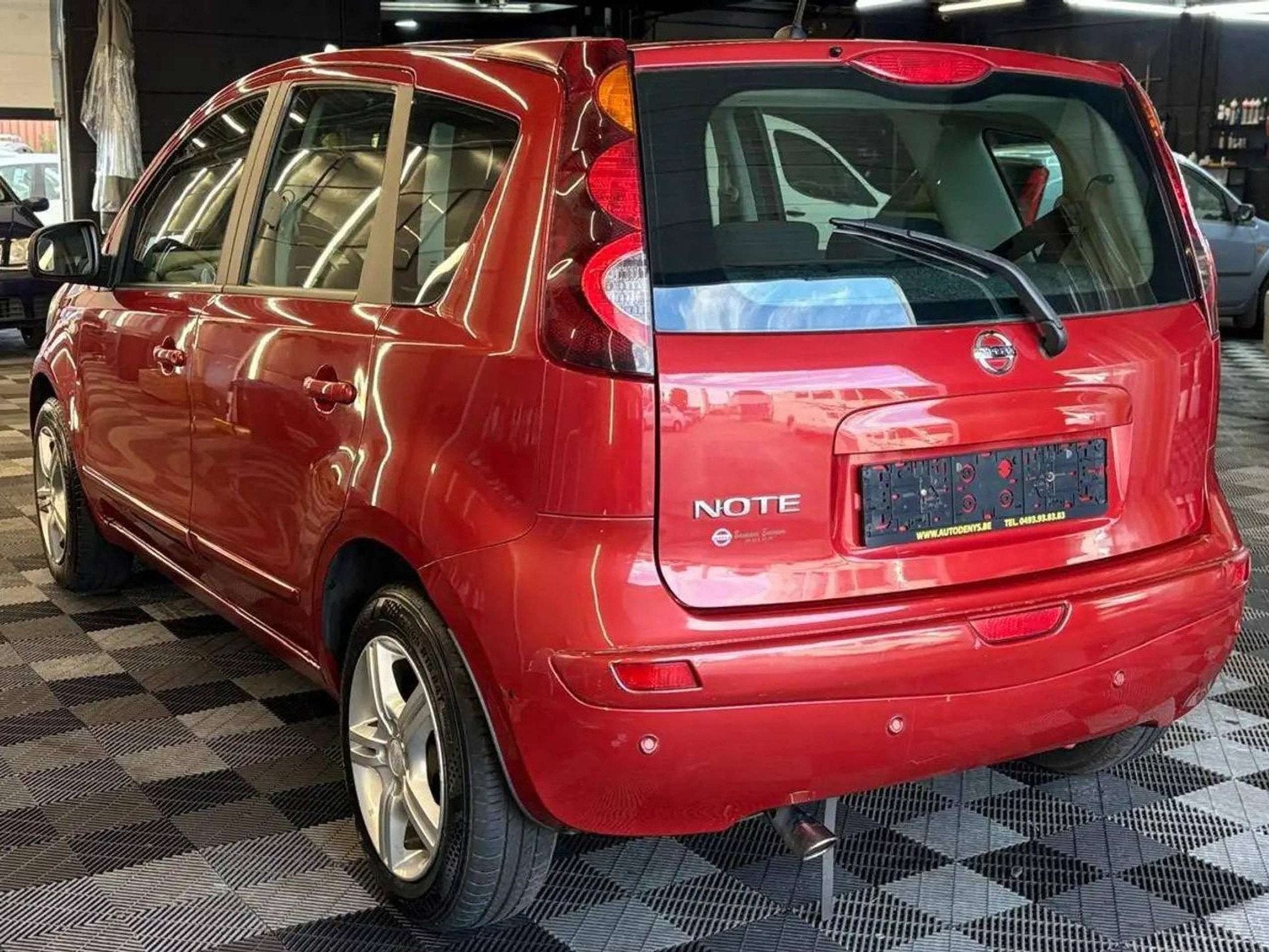 Nissan Note benzine bj. 2009 amper 78.822km, Autos, Rouge, Achat, Entreprise, 65 kW