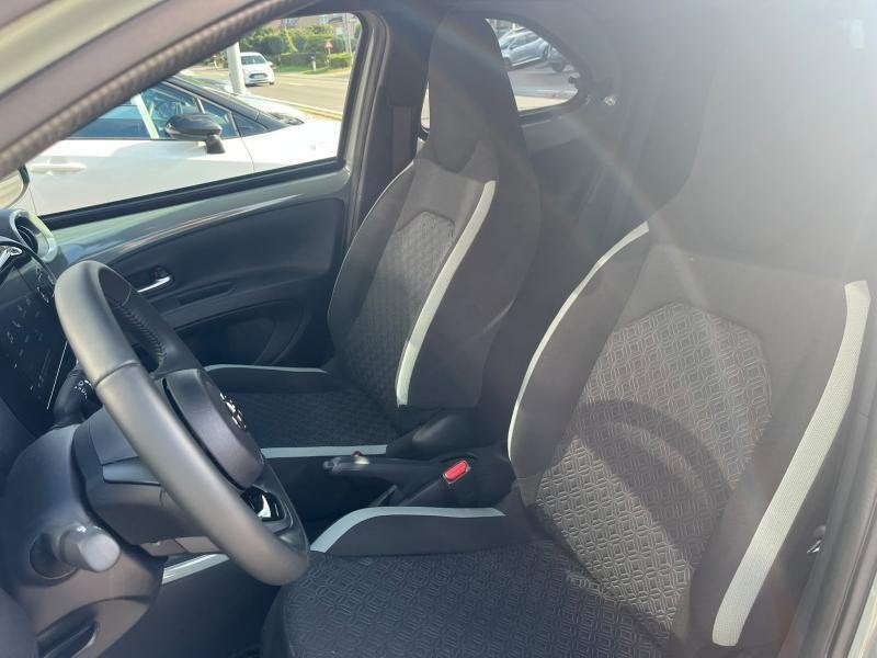 Toyota Aygo pulse, Auto's, 72 pk, Bedrijf, Handgeschakeld, 5 deurs