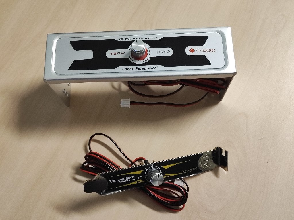 Thermaltake PCI Mount Fan Speed Control Panel (Nouveau !), Informatique & Logiciels, Refroidisseurs d'ordinateur, Neuf, Refroidisseur ordinateur à air
