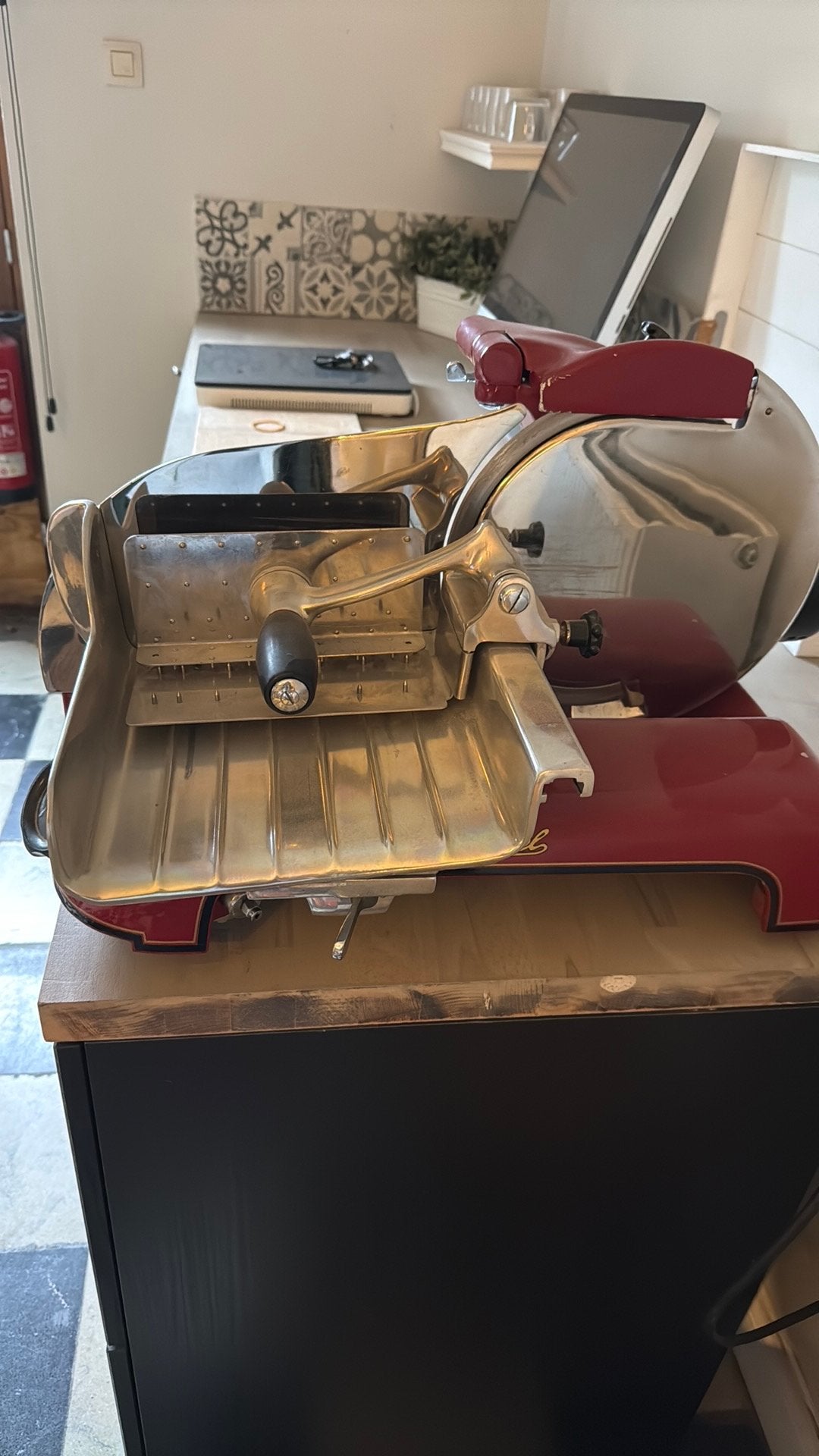 Antiek vleesmachine BERKEL, Ophalen