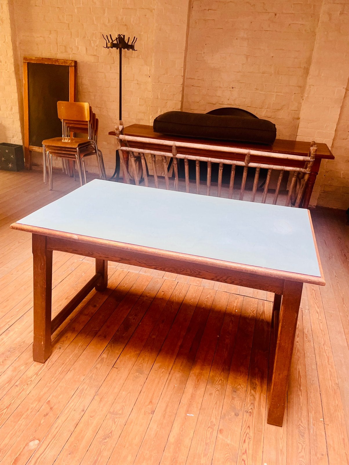 Mid Century modern tafel jaren 60-70, Ophalen, Zo goed als nieuw