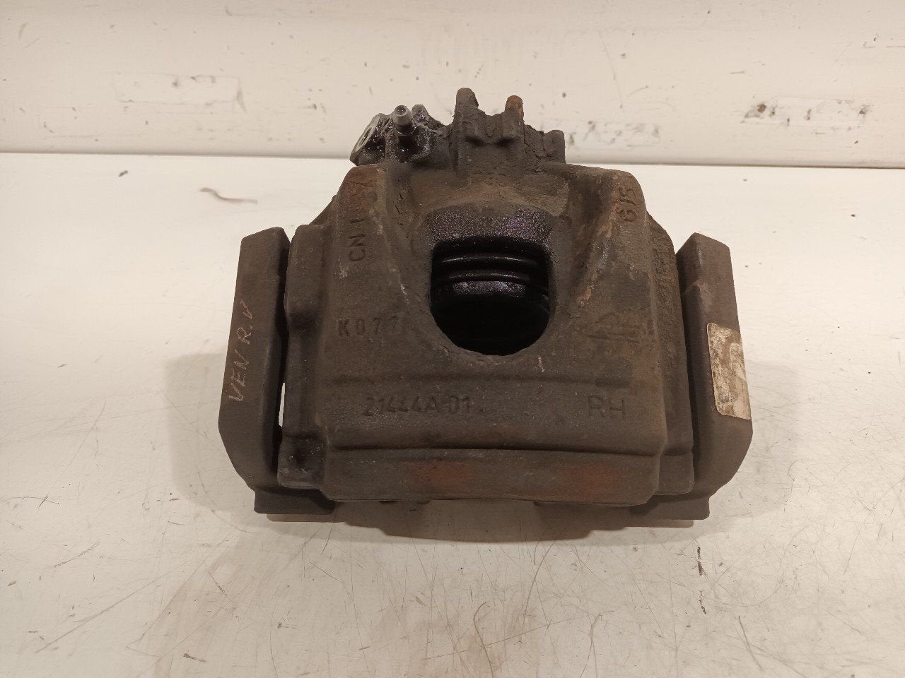 Remklauw rechts voor Citroën C5, Onderdelen@venauto.nl, Van der Ven Autorecycling B.V., Gebruikt, Ettenseweg 76, 4706 PB Roosendaal, The Netherlands