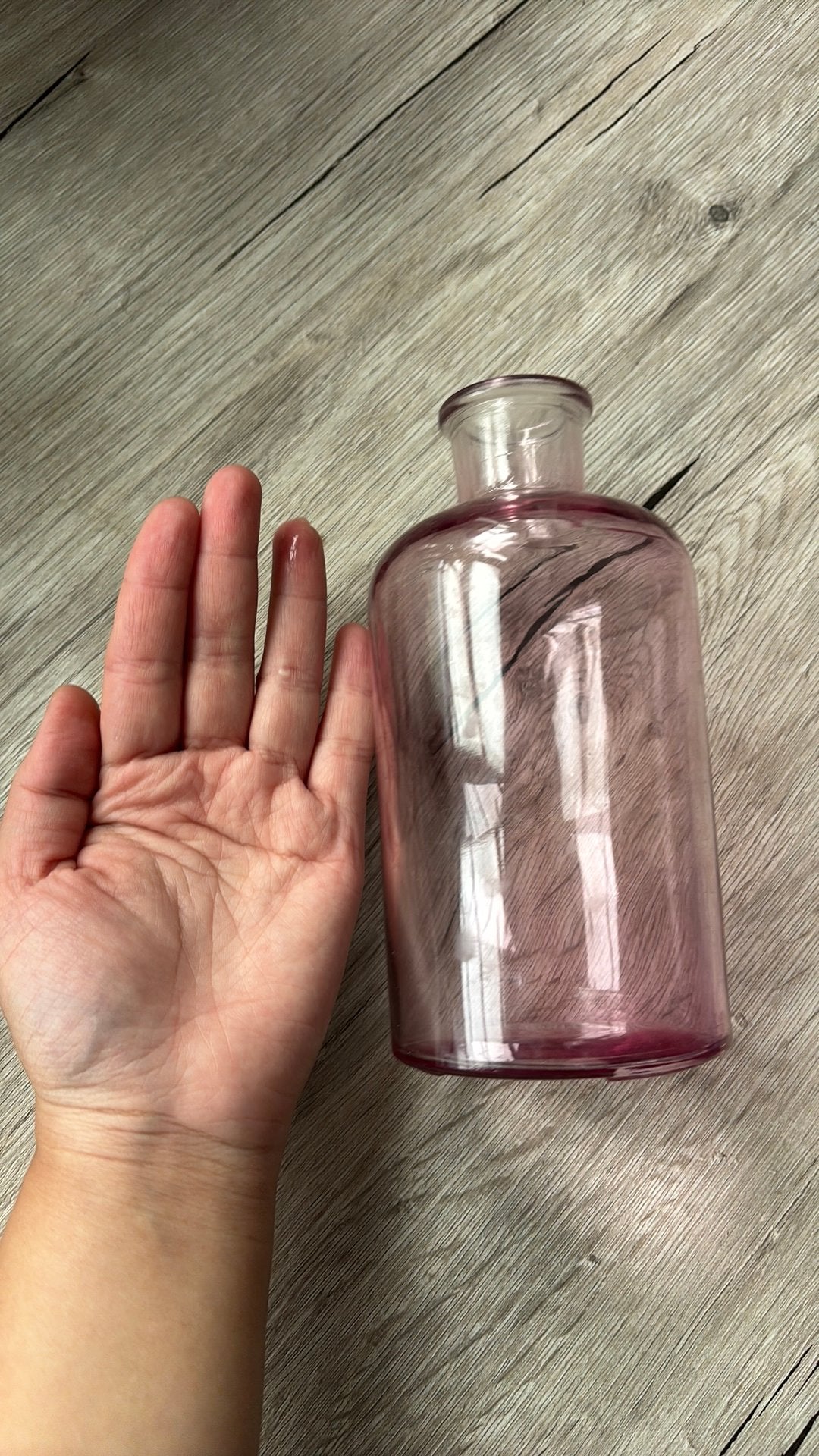 Pink glass vase from jysk, Ophalen, Zo goed als nieuw