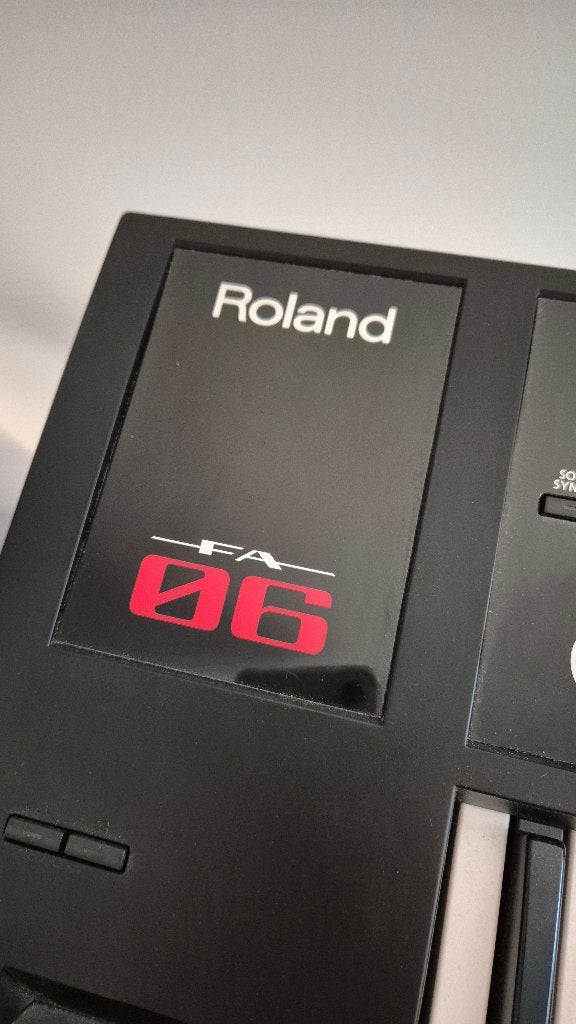 Roland FA-06 Synthesizer/workstation, Muziek en Instrumenten, Keyboards, Ophalen, 61 toetsen, Roland, Zo goed als nieuw