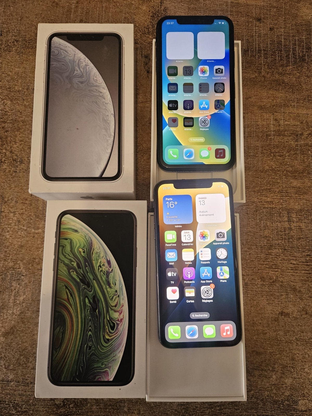 Iphone XR & XS  100% parfait état 100€ là pices prix Fix, IPhone XR