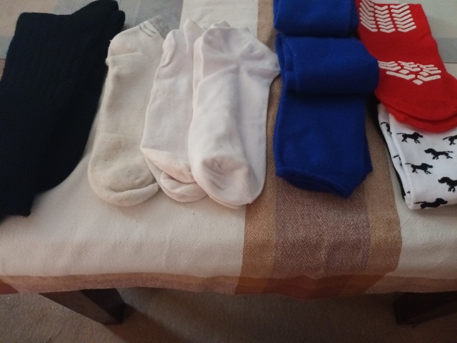 Lot de 9 paires de chaussettes neuves, Vêtements | Hommes, Chaussettes & Bas, Enlèvement ou Envoi