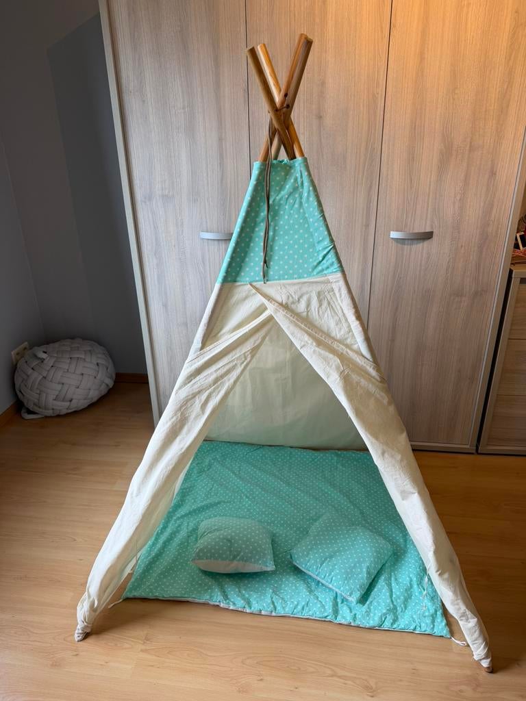 Tipi tent met mat en 2 kussens mint kleur, Ophalen, Zo goed als nieuw
