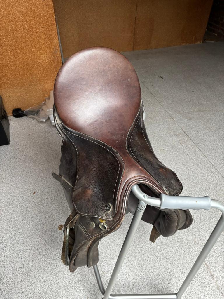 Kiefer zadel, Dieren en Toebehoren, Paarden en Pony's | Zadels, Ophalen, Gebruikt, Dressuur