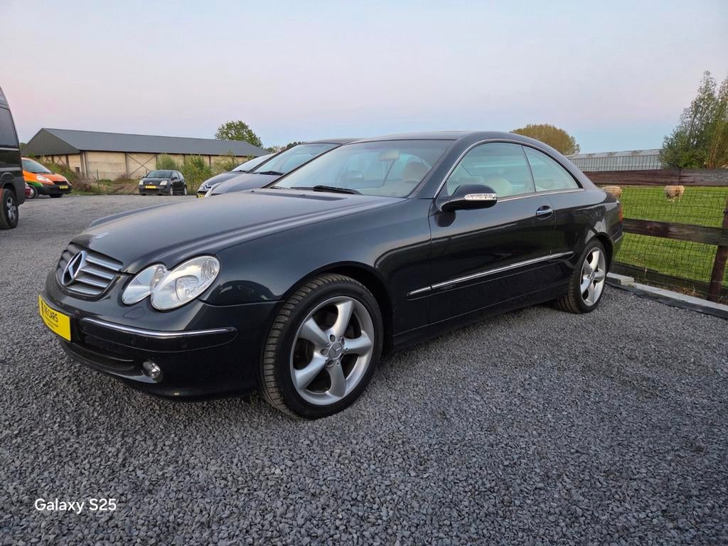 Mercedes-Benz E320 V6 IN ZEER GOED STAAT EERSTE EIGENAAR, Auto's, Automaat, 4 zetels, Beige, Leder