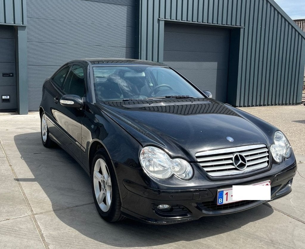 Mercedes CLC 220 cdi coupe, Auto's, Mercedes-Benz, Automaat, 4 zetels, Zwart, Diesel