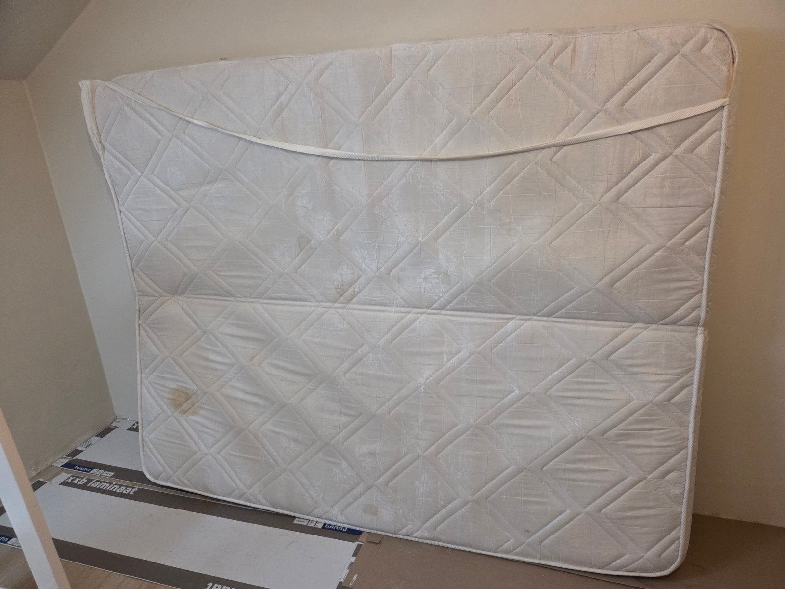 Gratis matras 160x200 gebruikt, Ophalen, Matras