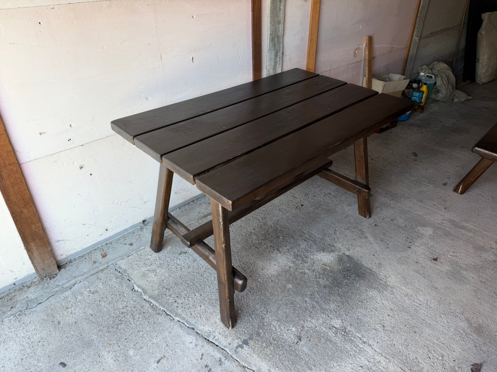 Houten tafel met zitbank, Ophalen, Zo goed als nieuw