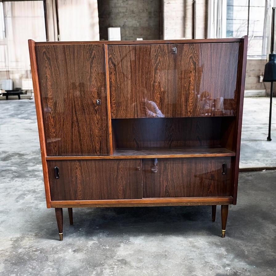 armoire en bois vintage/meuble de bar/vitrine avec éclairage, Enlèvement