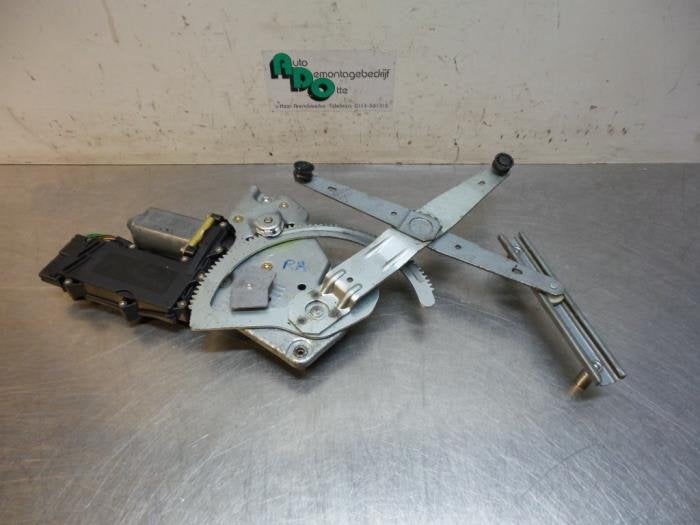 Mécanique vitre 2portes arrière droite d'un Volkswagen Gol, Volkswagen, -, 3 mois de garantie, Utilisé