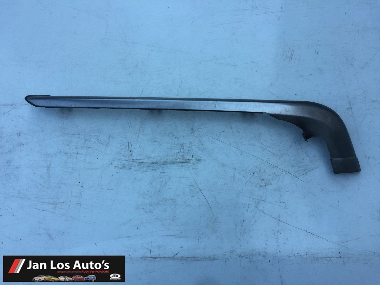 Sierlijst bumper linksvoor Audi 80 90 Coupe B2 ('81-'88), Gebruikt, -, -, Links