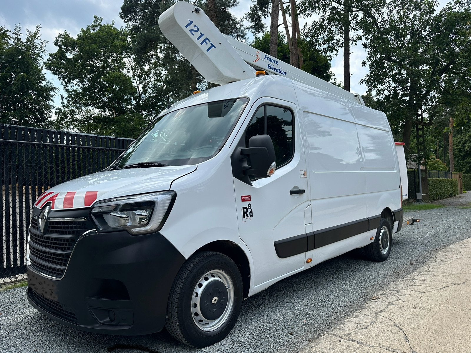 Renault Master Hoogwerker 121FT – 2021 – 300 werkuren, Auto's, Bedrijf, Achteruitrijcamera, Te koop, Master