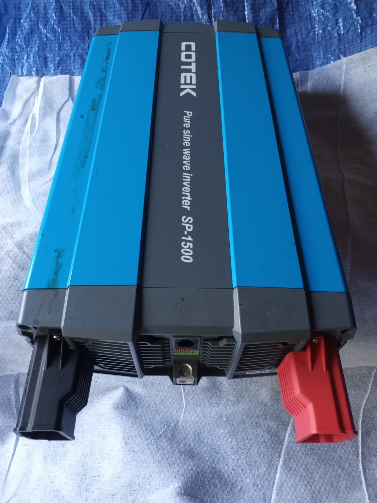 Convertisseur 1500w  12v / 230v pour tout véhicules, Enlèvement