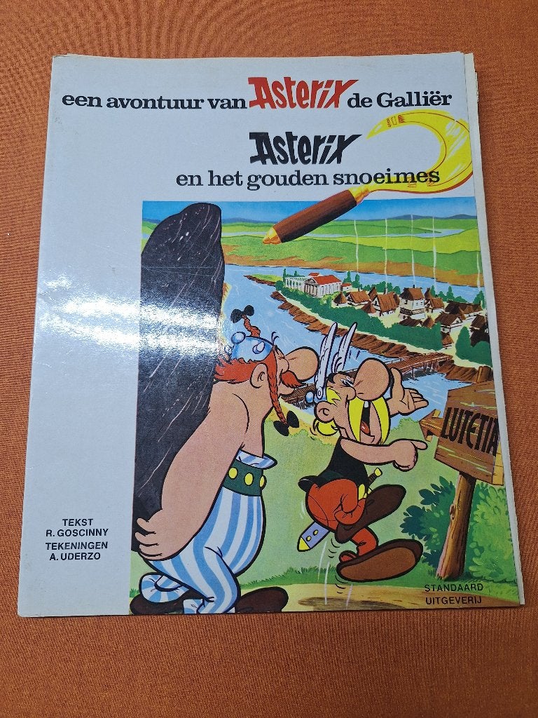 Strips Asterix, Boeken, Ophalen of Verzenden, Gelezen