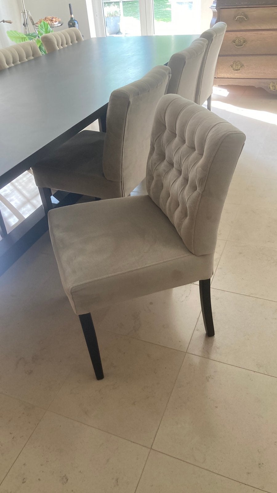 STOEL. in stof landelijke stijl kleur beige ,8st, Huis en Inrichting, Complete eetkamers, Ophalen, Zo goed als nieuw