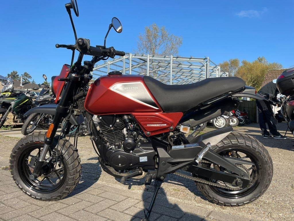 Brixton	Crosfire 125, Motoren, Bedrijf, 125 cc, 11 kW of minder