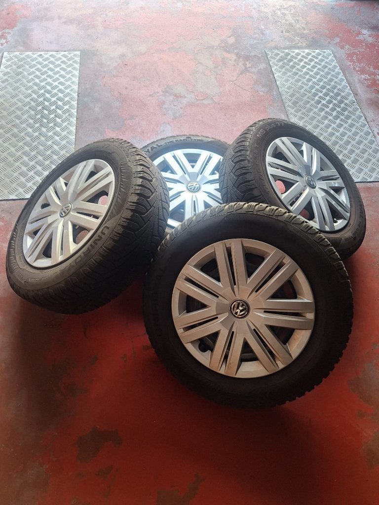 Pneus Hiver Uniroyal sur jantes alu - 175/70 R14 (ex-Polo), Autos : Pièces & Accessoires, Pneus & Jantes, 14 pouces, Pneus hiver
