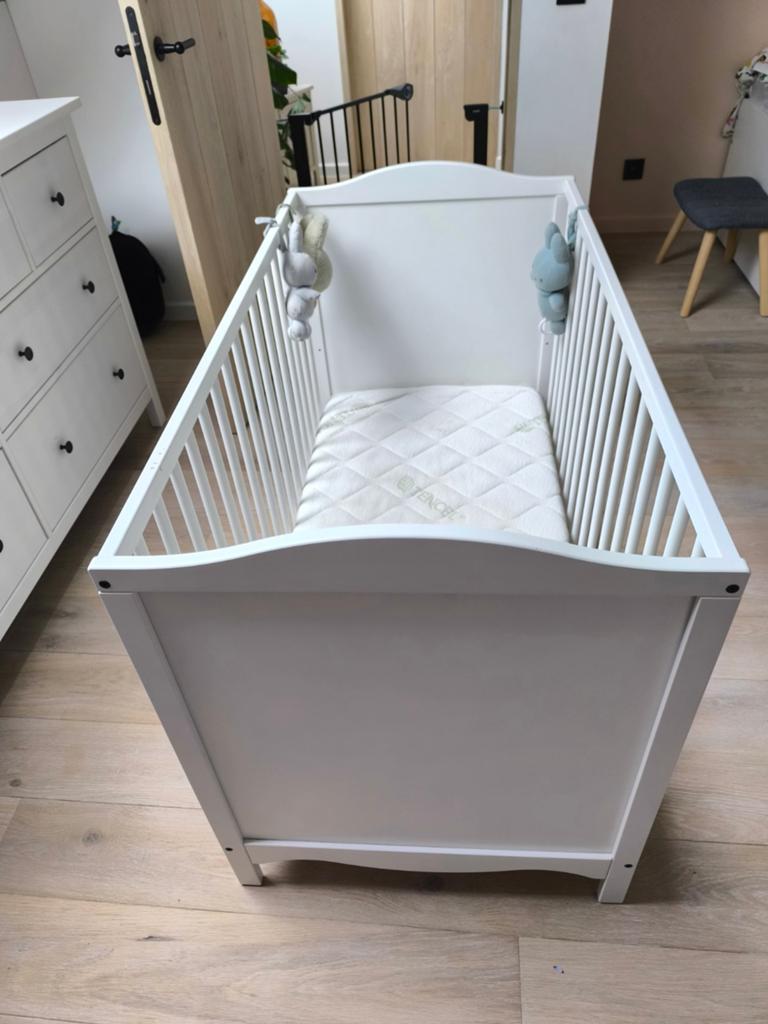Babybedje + matras, Kinderen en Baby's, Ophalen, Gebruikt, Jongetje of Meisje