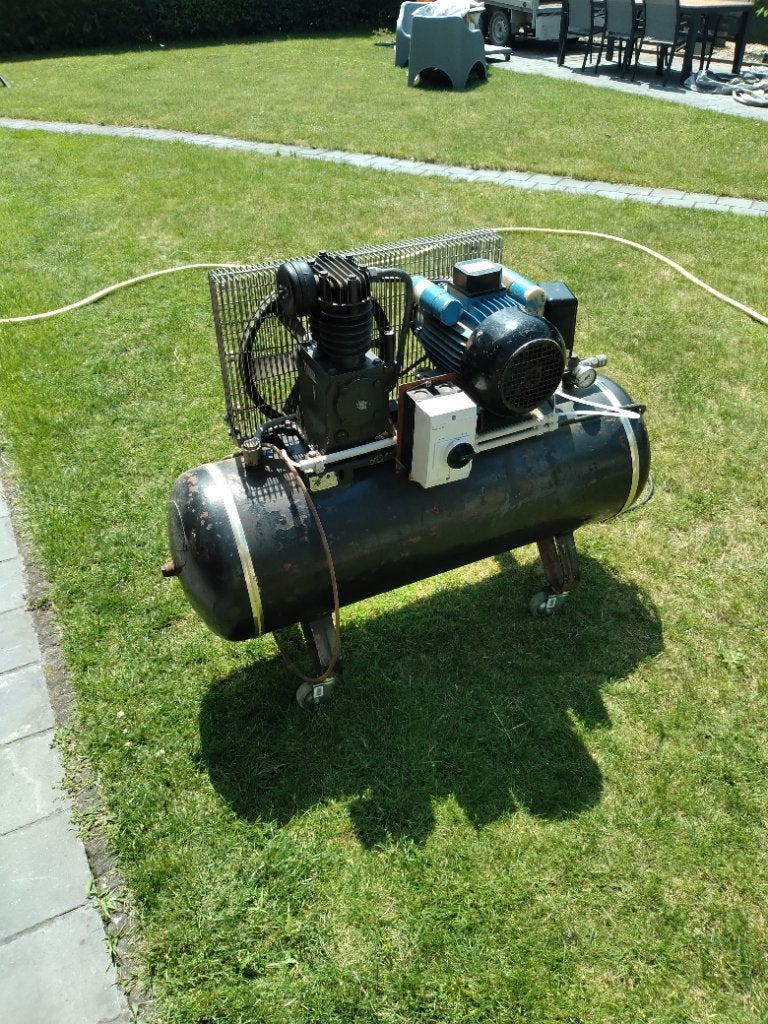 IMC Compressor, Doe-het-zelf en Bouw, Ophalen, Gebruikt, 6 tot 10 bar, 25 tot 100 liter