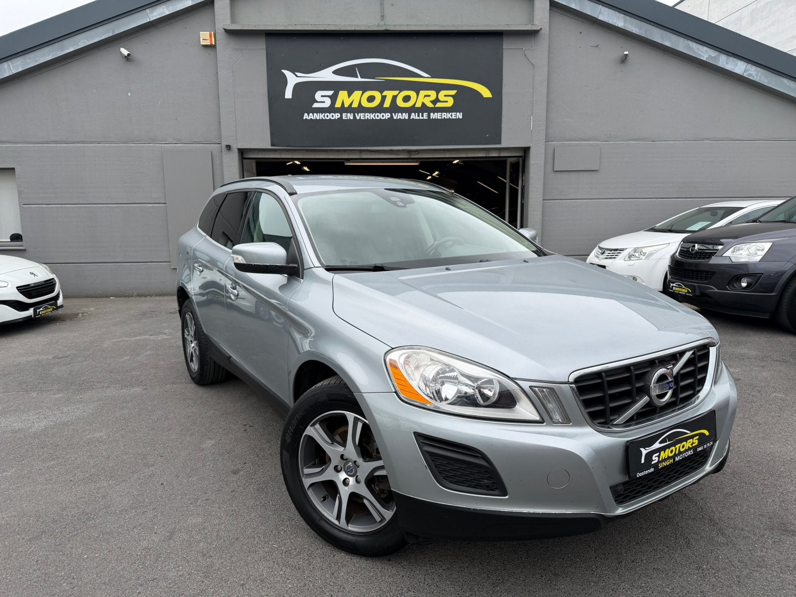 Volvo XC60 2.0D | AUTMAAT | Cruise | Airco | Trekhaak |, Auto's, Automaat, Euro 5, Zwart, 1984 cc
