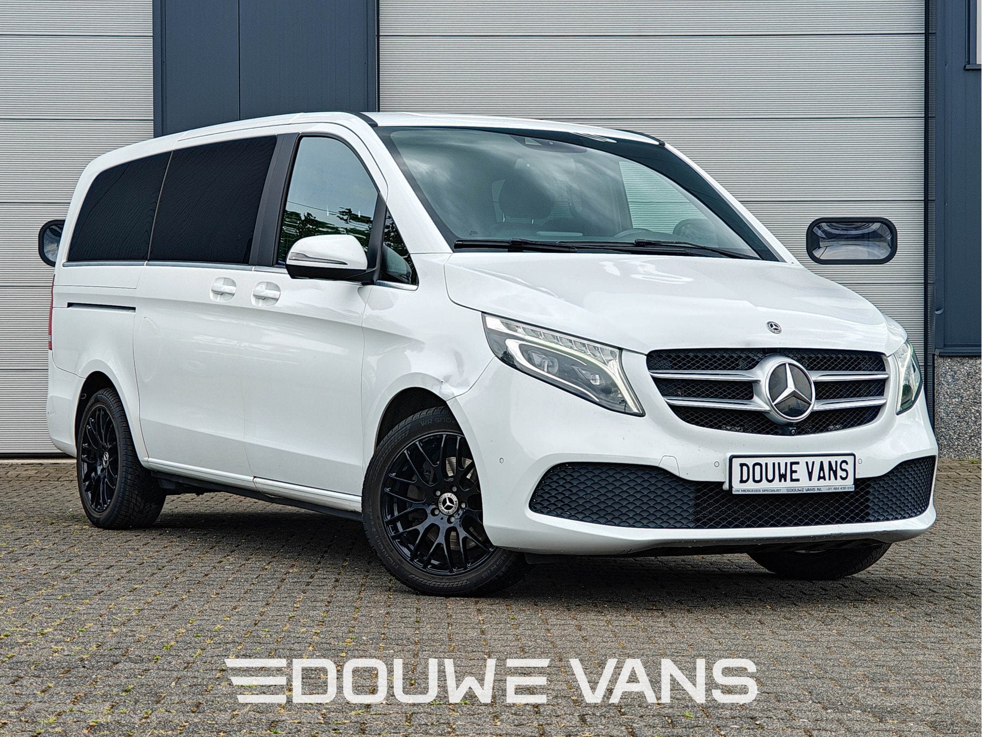 Mercedes-Benz V-Klasse V300 L2 DC Avantgarde 360 Camera Trek, Automaat, Zwart, 4 cilinders, 2000 kg