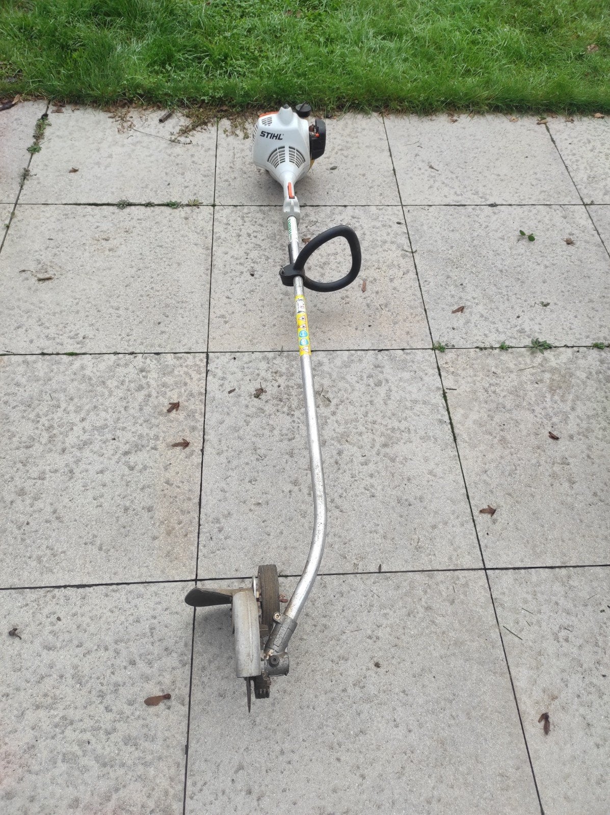 Stihl fc55 gazon kanten zoden maaier op mes. Te herstellen, Ophalen, Benzine