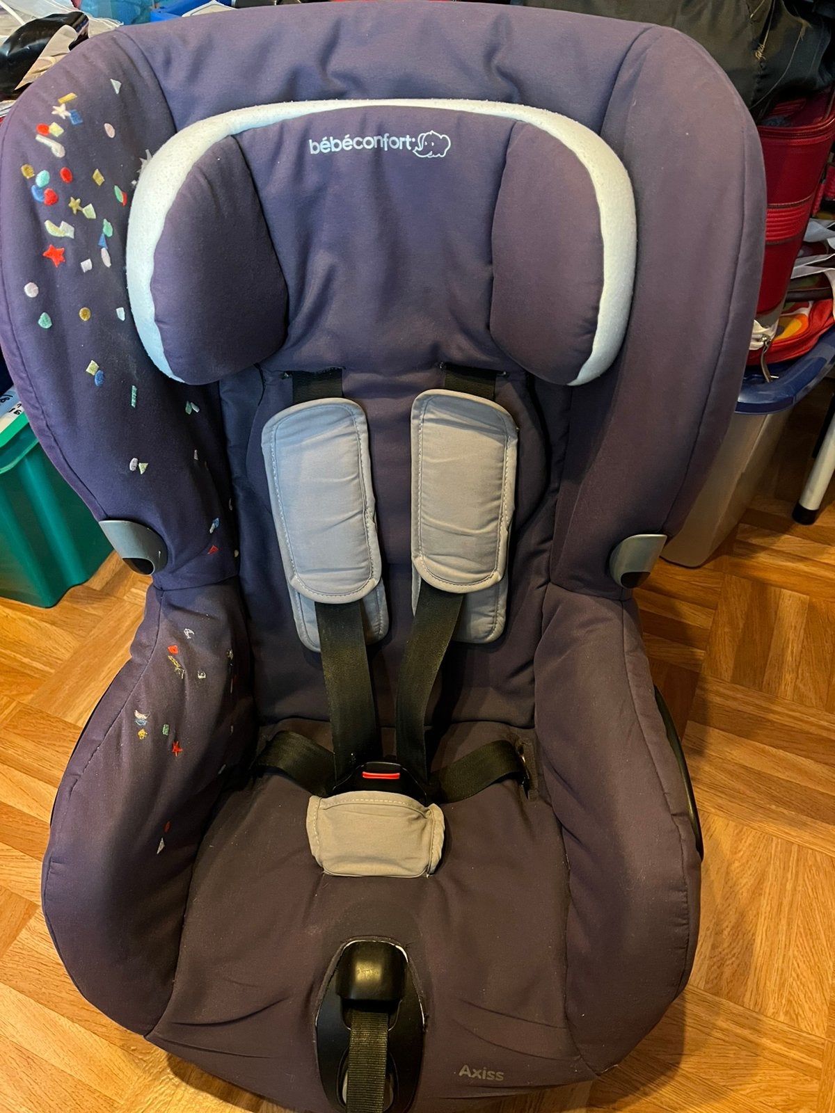 Siege BB confort Axiss rotatif pour 9/18 kgs, Enfants & Bébés, Sièges auto, Enlèvement, Comme neuf