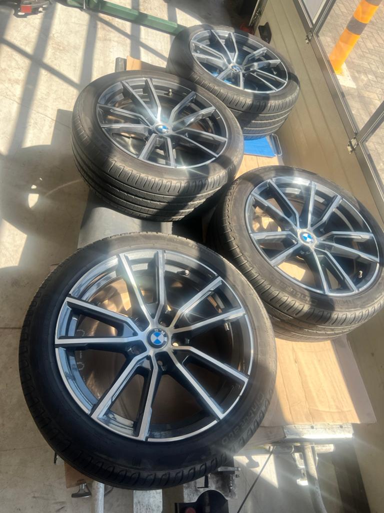 Roues BMW g20, Auto-onderdelen, Banden en Velgen, Ophalen, Zomerbanden, Band(en)