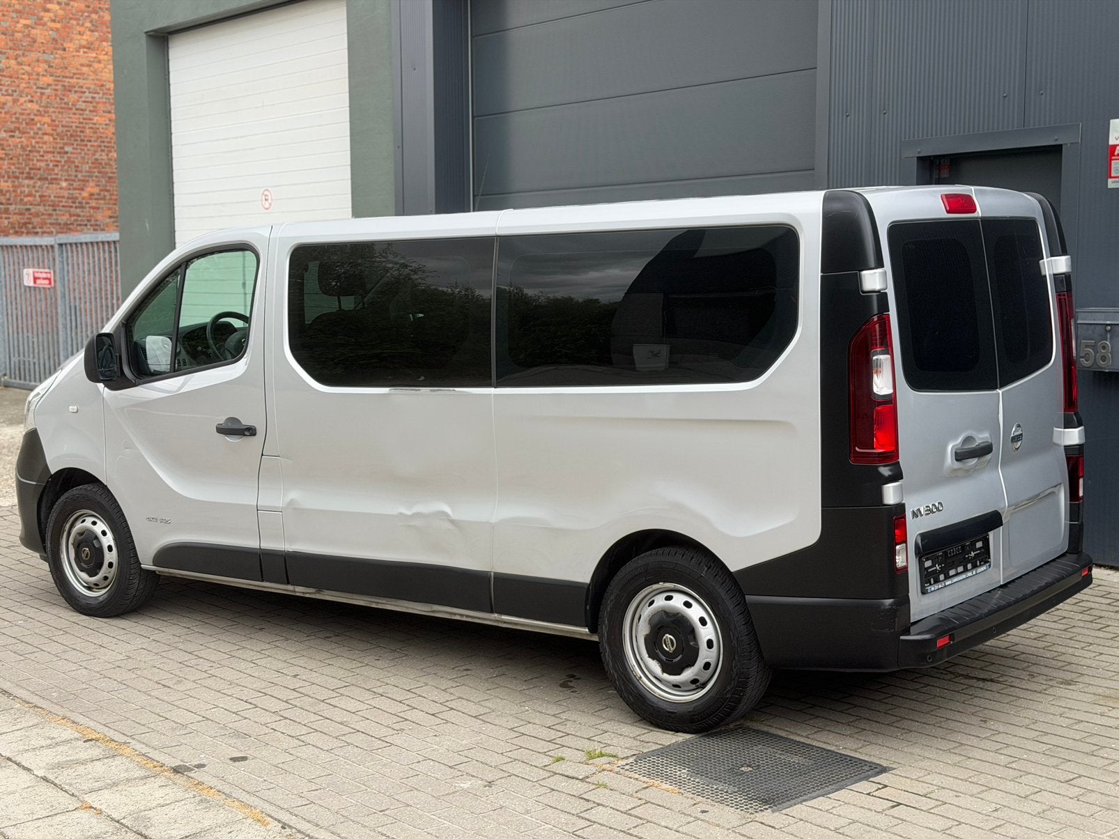 MINIBUS NISSAN NV300 9PL BJ2018 AIRCO  NAVIGATIE EURO6B FULL, Essai à domicile, Entreprise, Noir, Diesel