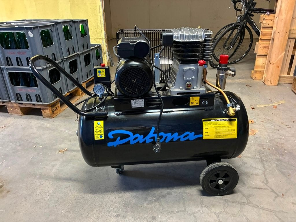 Compressor, Bricolage & Construction, Compresseurs, Neuf, Enlèvement, 6 à 10 bars, 200 à 400 litres/min