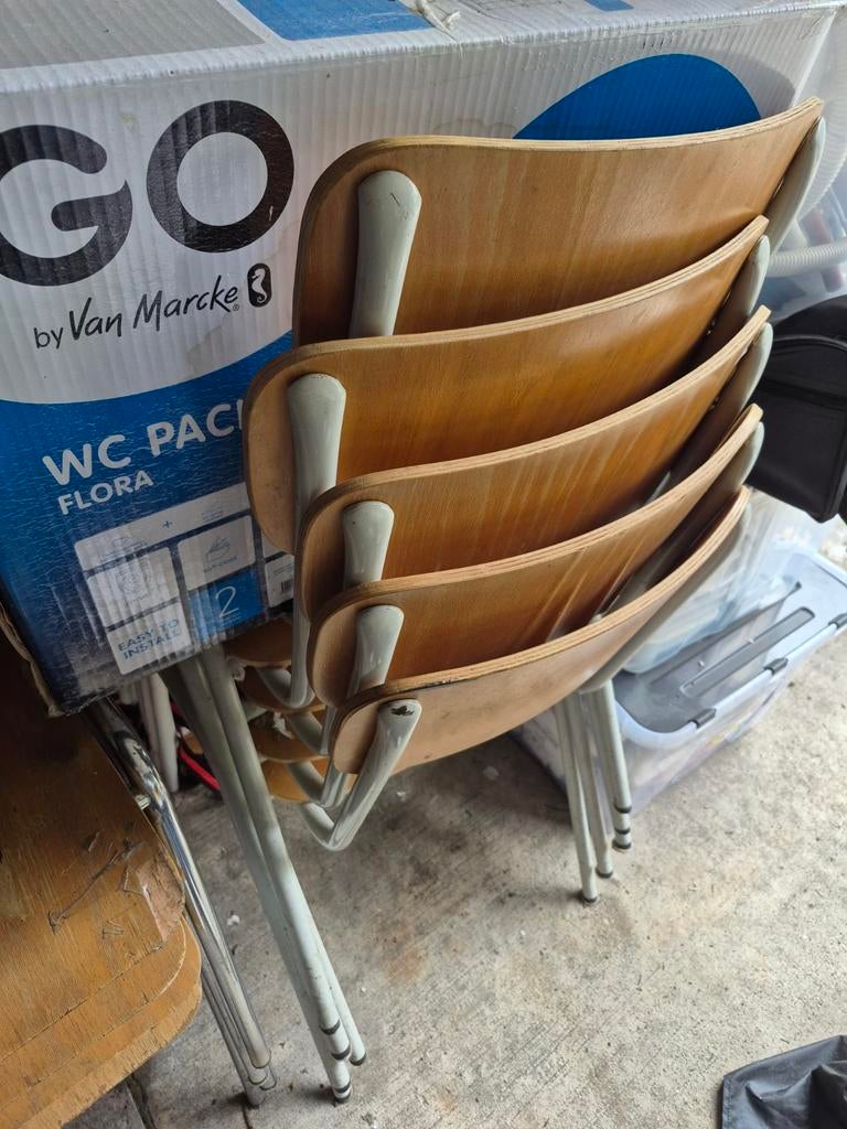Gratis stoelen om te pimpen /diy, Ophalen