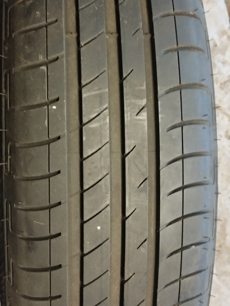 2 ZOMERBANDEN - 175/70 R14 84T - zeer goede staat, Ophalen, 14 inch, Gebruikt, 175 mm