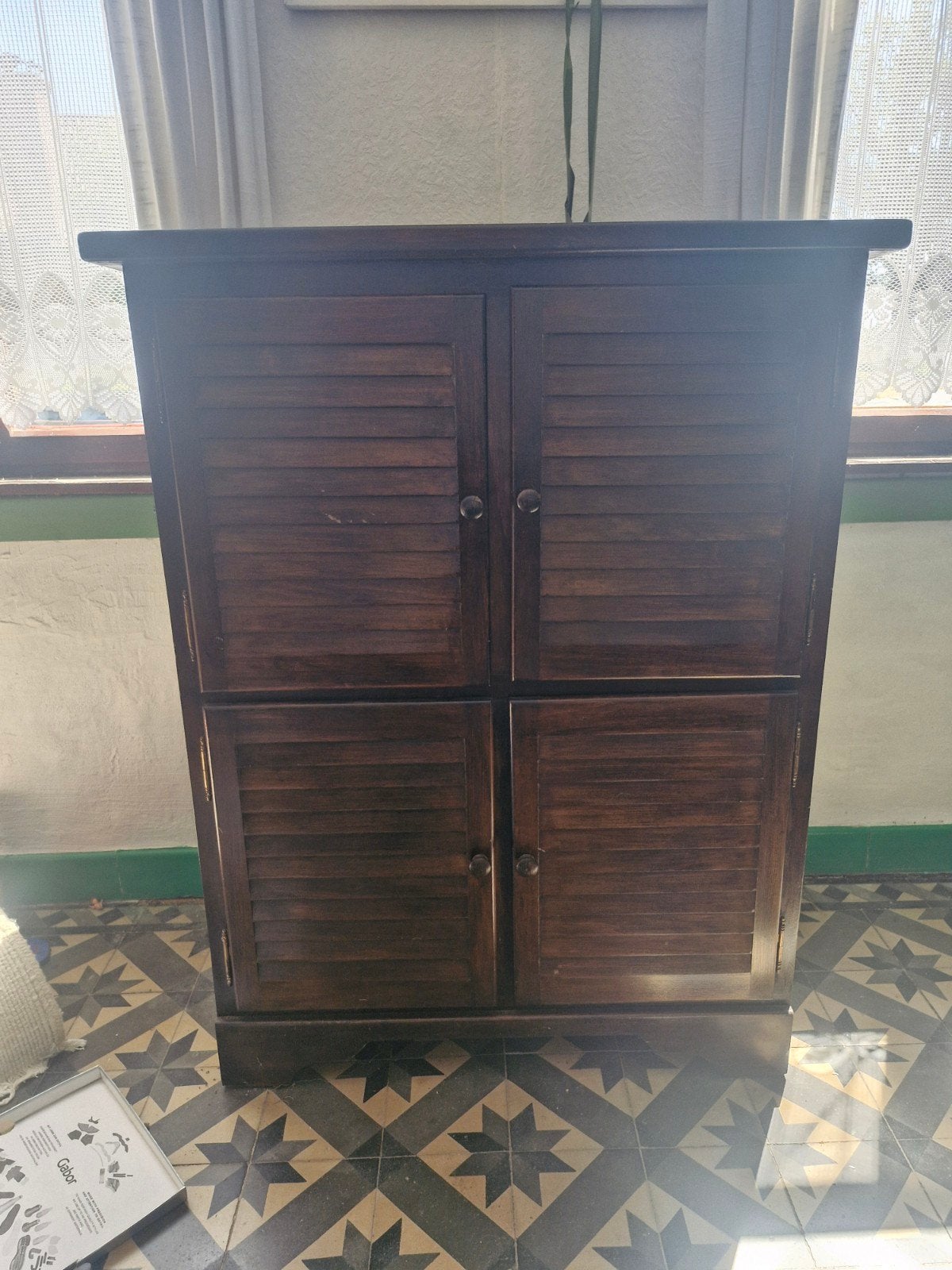 Antieke Houten kast met 4 deuren, Tuin en Terras, Ophalen