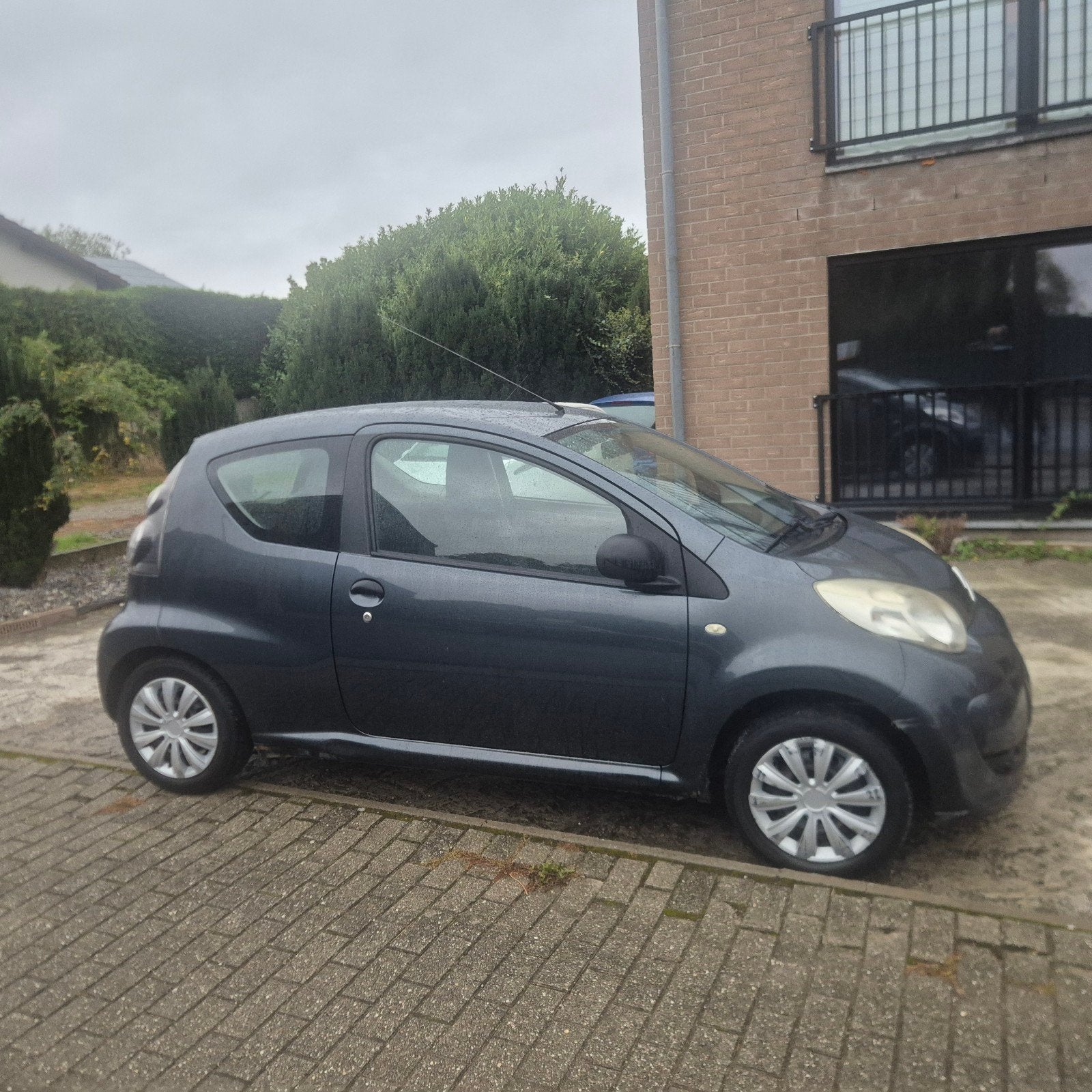 citroen c1 - 1.0 esséce - 170000 -2009 - sans controle, Autos, Argent ou Gris, Achat, 50 kW, Boîte manuelle