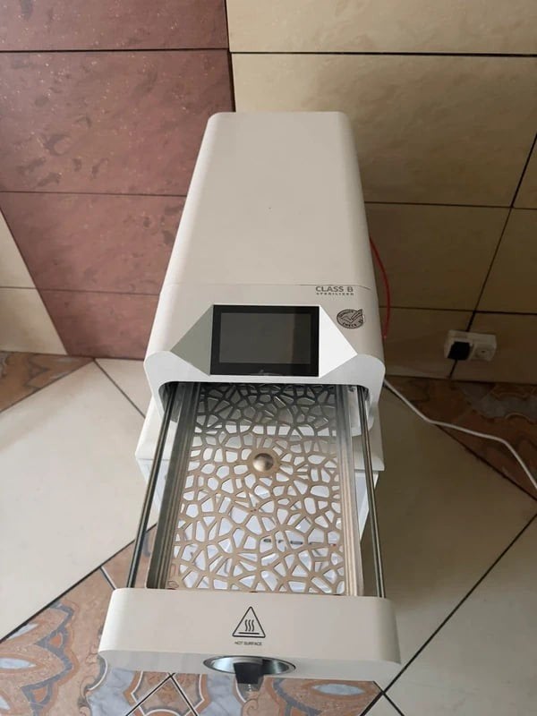 Autoclave Enbio S classe B avec meuble, 2021, 350 cycles, Zakelijke goederen, Ophalen of Verzenden