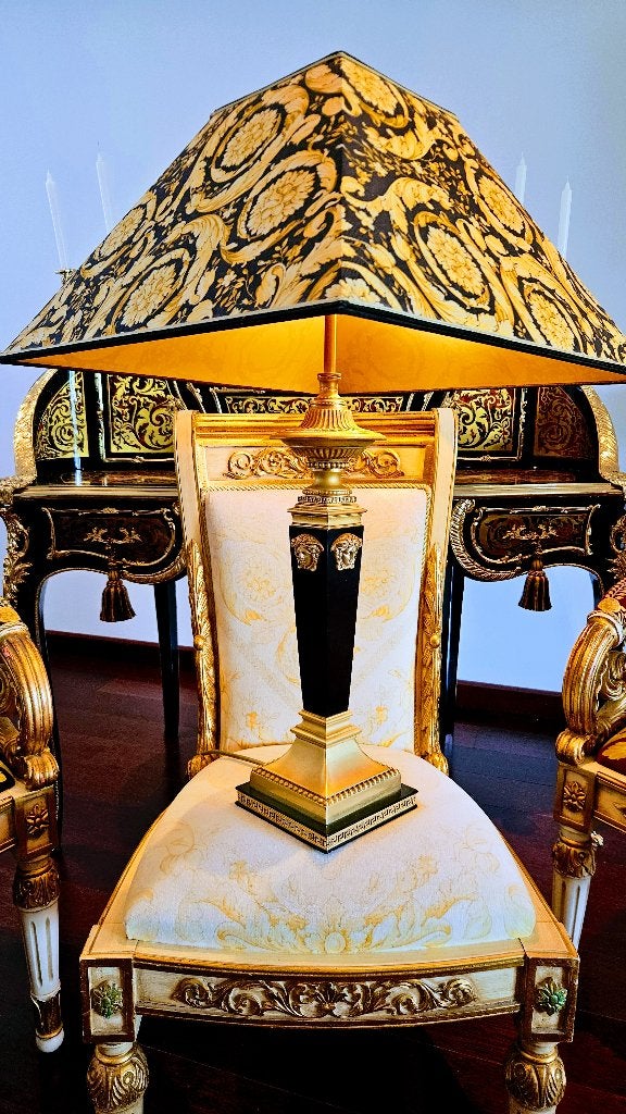 Versace Tafellamp - "Tronco Di Piramide" - Gianni Versace, Antiek en Kunst, Kunst | Designobjecten, Ophalen, Zwart, 78 cm, Gemerkt