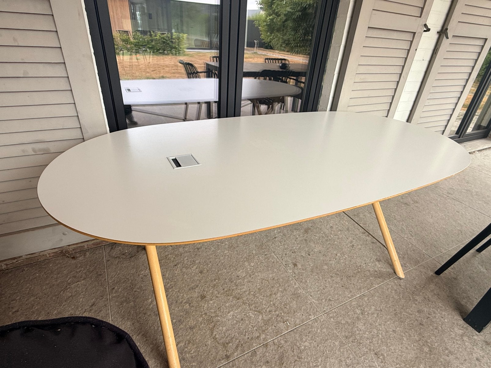 Tafel met stoelen en/of afzonderlijk, 150 à 200 cm, Cinq personnes ou plus, Scandinavisch, Enlèvement