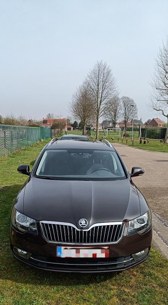 Skoda superb break 1.4 benzine 03/2015, Auto's, Voorwielaandrijving, Euro 5, Stof, Zwart