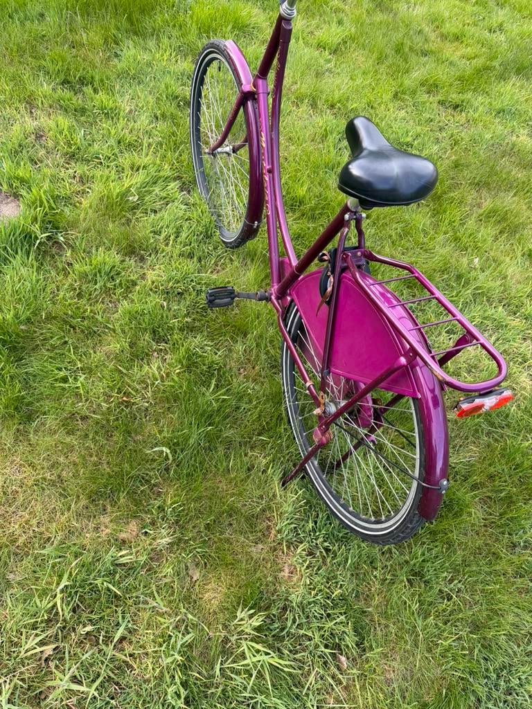 Hollandse damesfiets, Fietsen en Brommers, Ophalen, Gebruikt, Terugtraprem