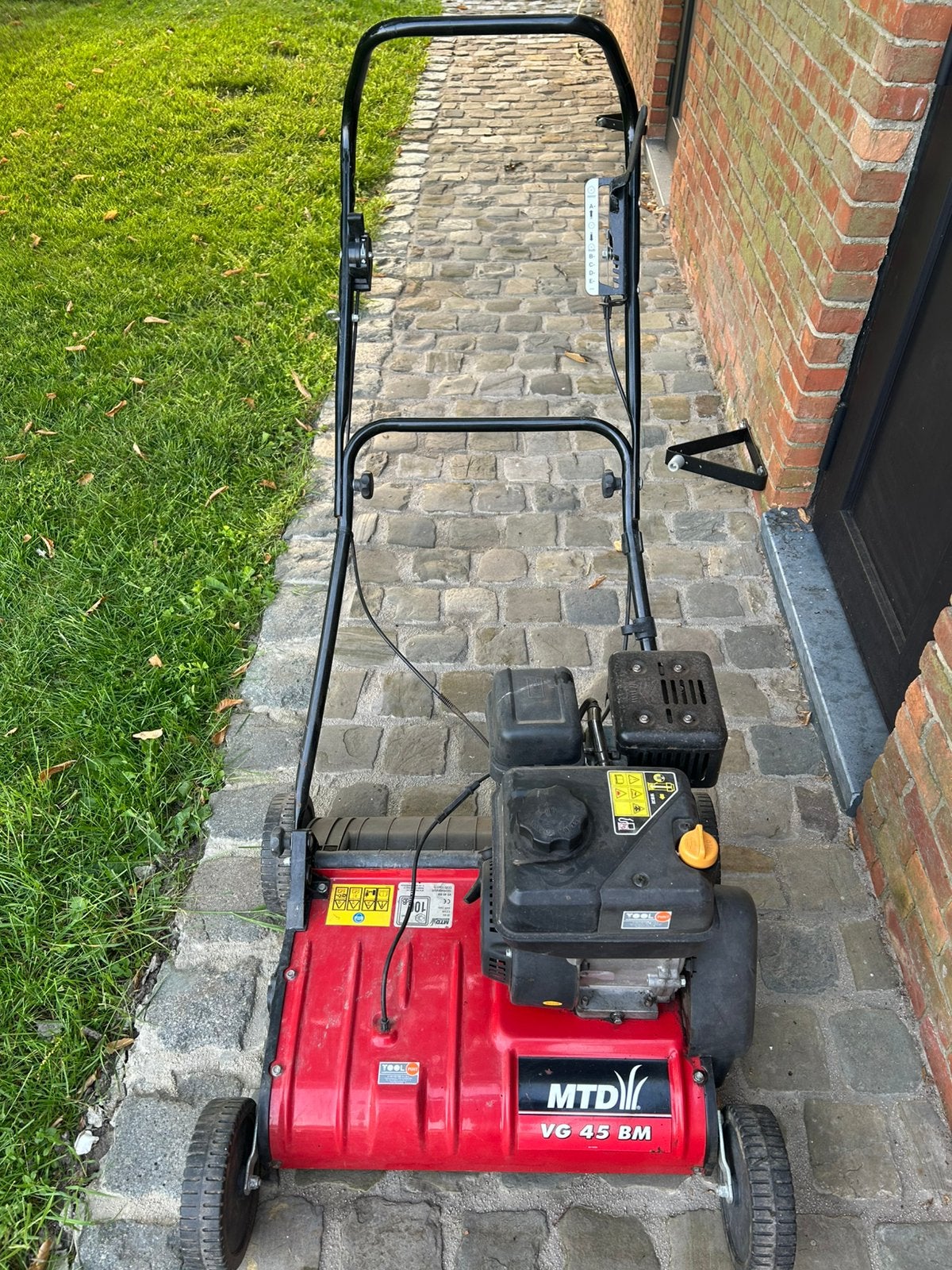 MTD VG 45 BM benzine verticuteermachine, Tuin en Terras, Verticuteermachines, Ophalen, Gebruikt, Benzine