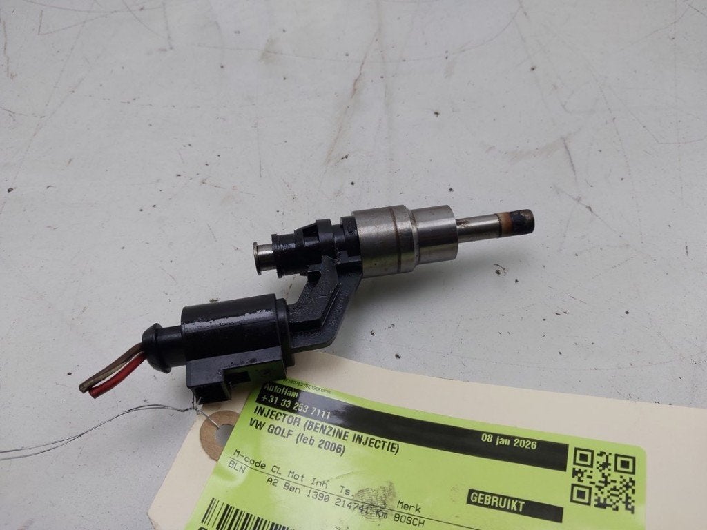 INJECTEUR Volkswagen Golf V (1K1) (|03C906036A|0261500016|), Robert Bosch AG, Volkswagen, Utilisé, Robert-Bosch-Allee 1
74232  Abstatt, DE