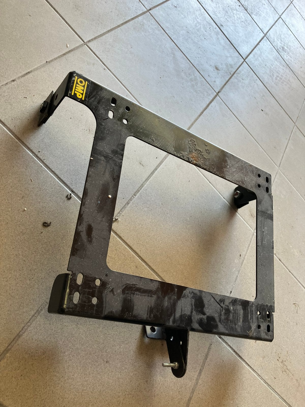 OMP seat base mk4, Enlèvement