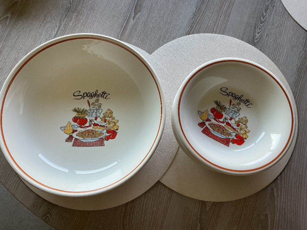 Spaghetti-kom en borden, Ophalen, Gebruikt, Overige typen, Overige stijlen