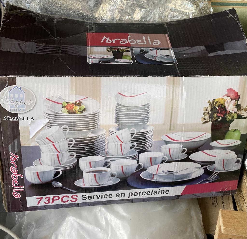 Luxe 73-delig Porseleinen Servies (12pers) – In Nieuwstaat!, Ophalen