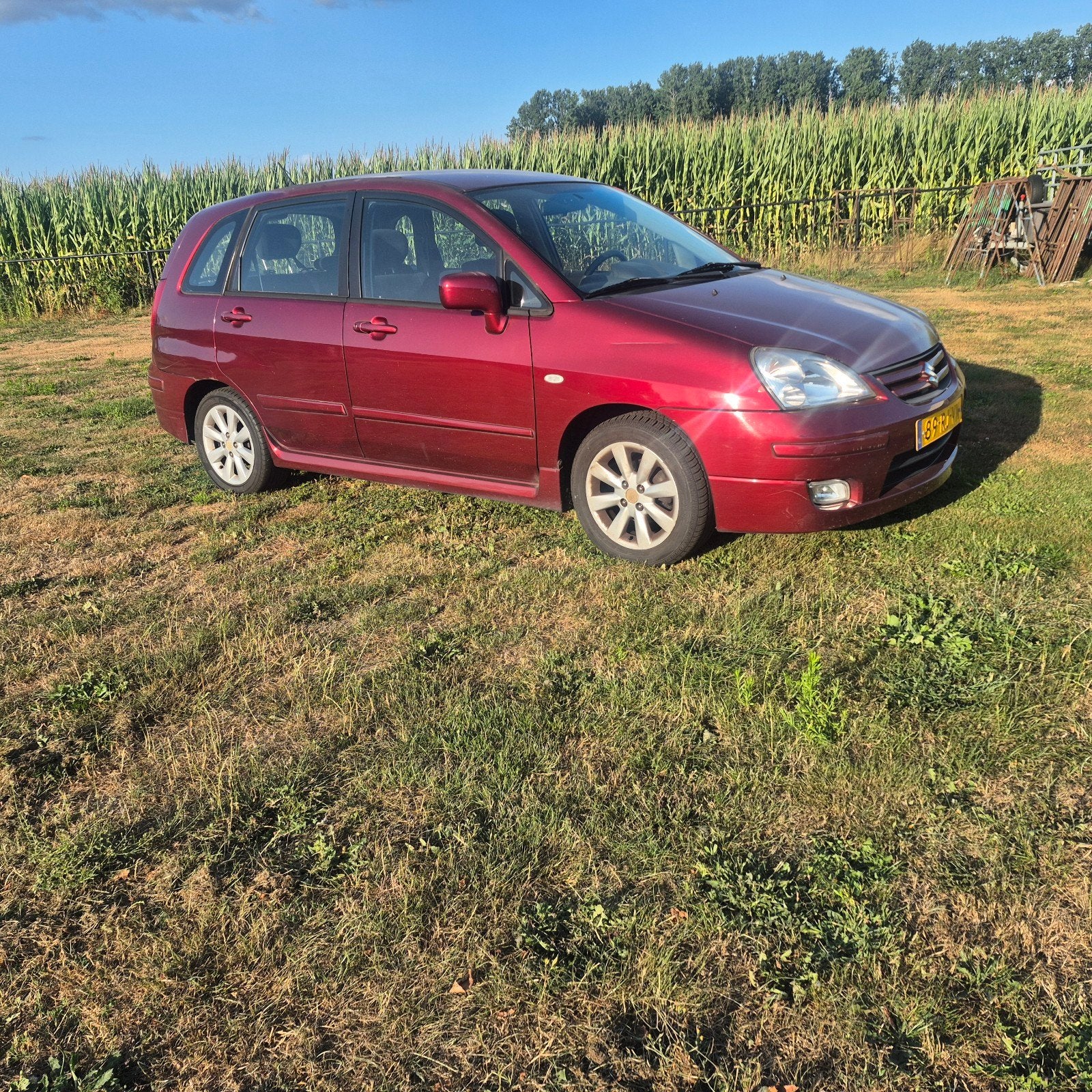 Suzuki Liana 1.6 2005 Rood inzgst, Autos, Suzuki, Rouge, Achat, Particulier, Liana